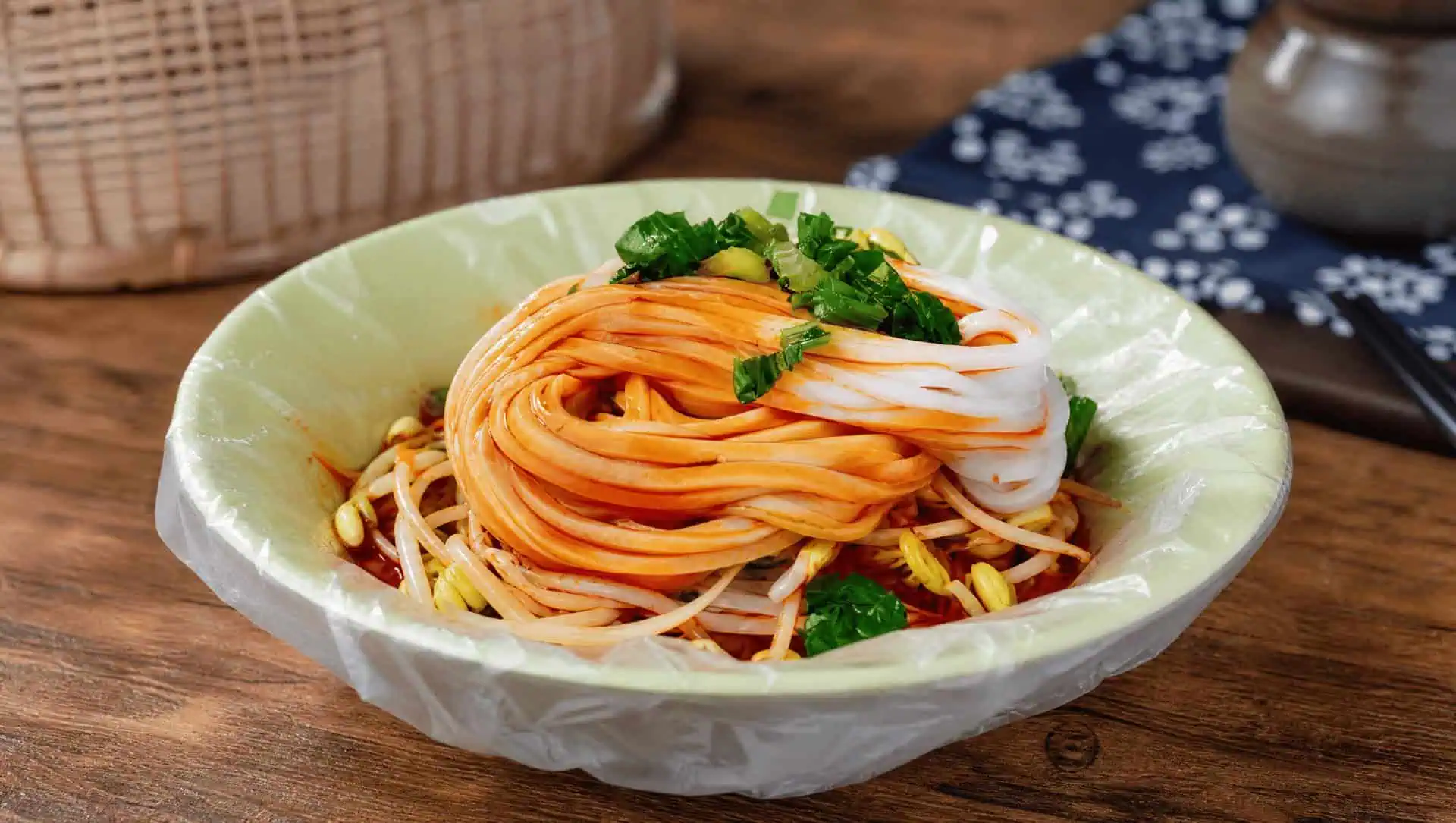 Fresh ribbon noodles for liangpi, Shaanxi's cold-skin classic