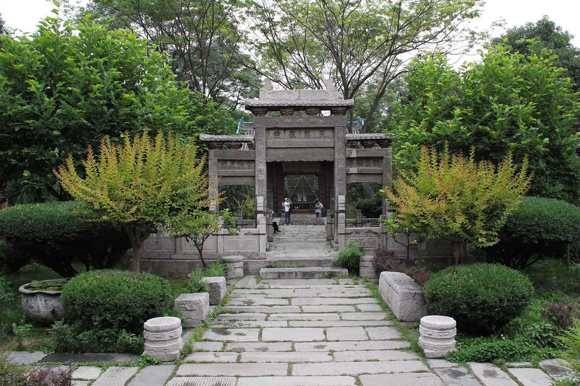 Courtyard of Xi'an's Great Mosque, Chinese temple architecture