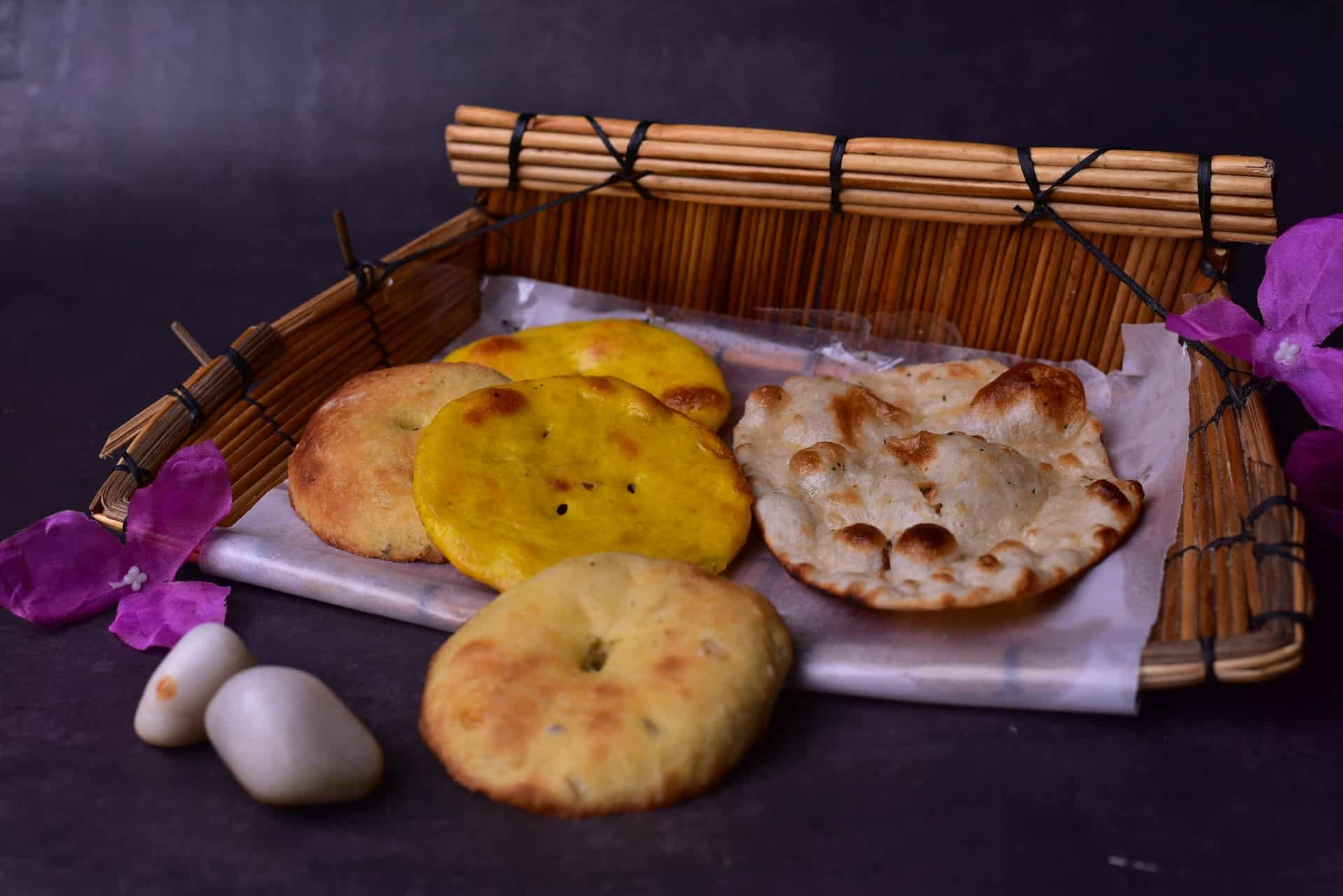 Baked flatbreads — Shaanxi's giant helmet bread
