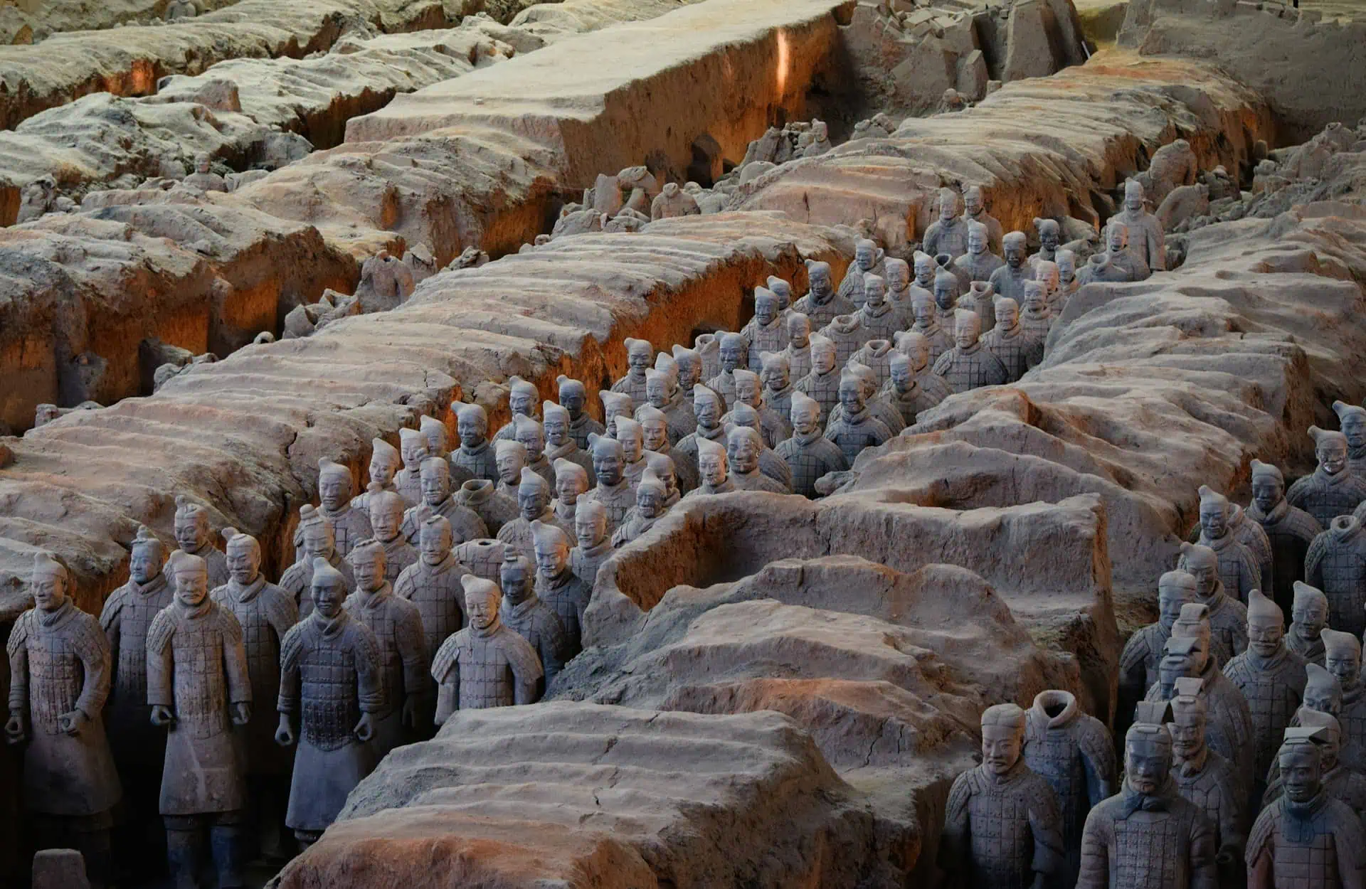 Half-sized Han dynasty tomb figures in the excavation pits, Hanyangling
