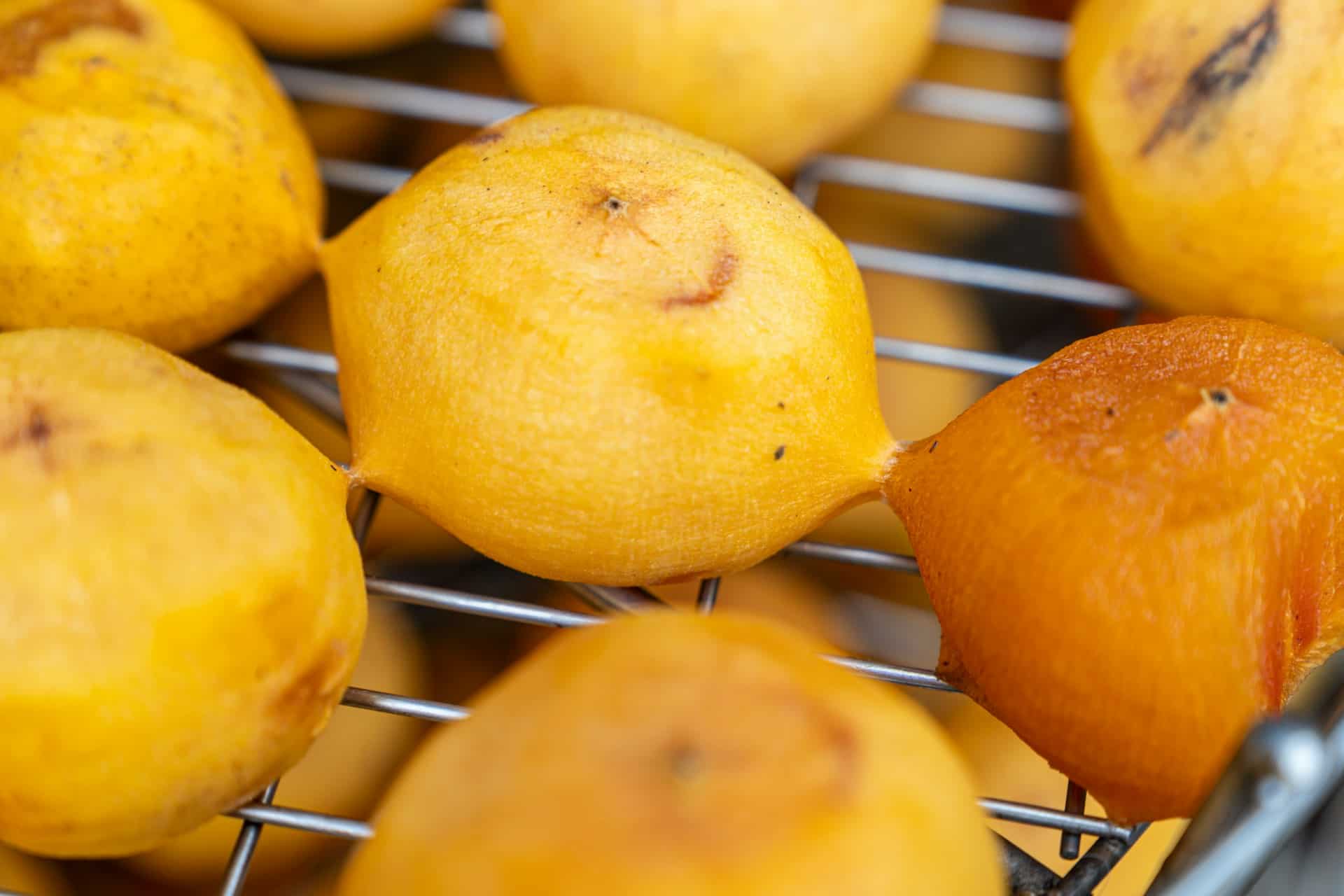Fried persimmon cakes, a Muslim Quarter autumn snack