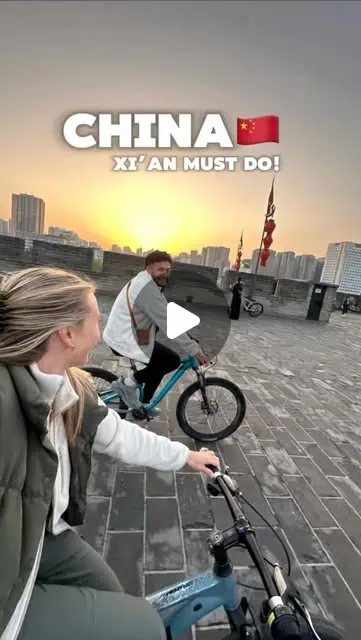 Biking on top of the Xi'an city wall — go at sunset